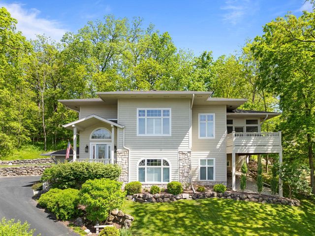 1066 Edinborough COURT, Lake Geneva, WI 53147