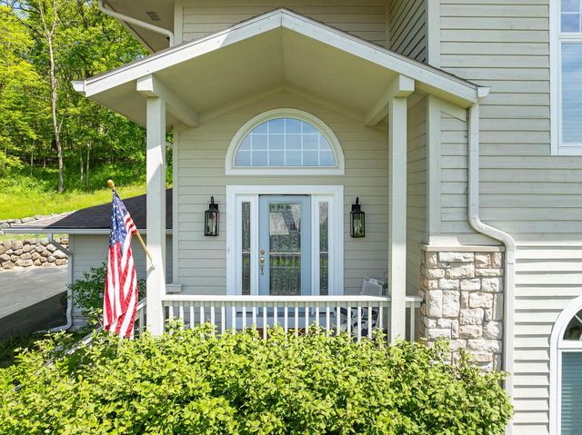 1066 Edinborough COURT, Lake Geneva, WI 53147