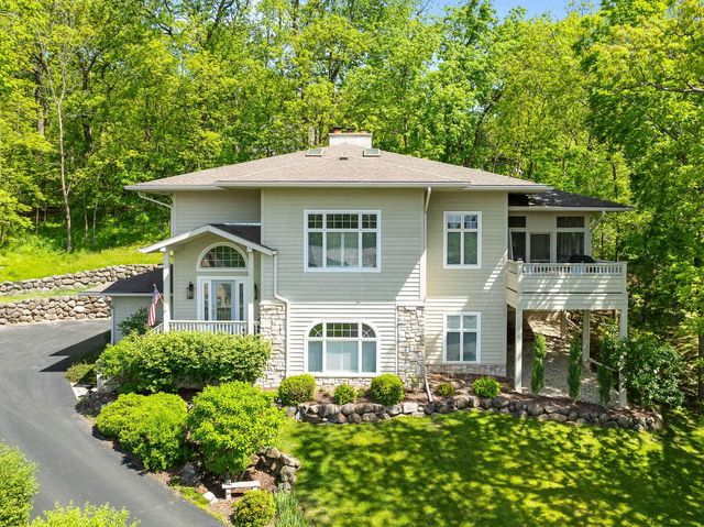 1066 Edinborough COURT, Lake Geneva, WI 53147