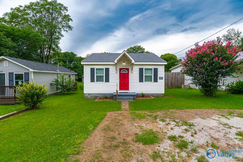 2409 Huntsville Street NW, Huntsville, AL 35811