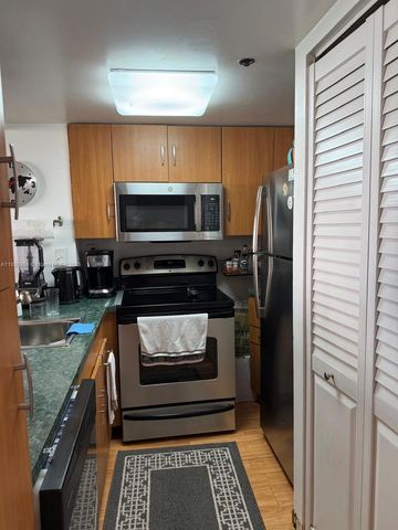 540 Brickell Key Dr 910, Miami, FL 33131