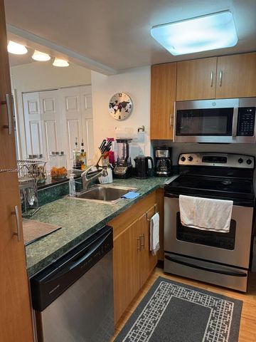 540 Brickell Key Dr 910, Miami, FL 33131