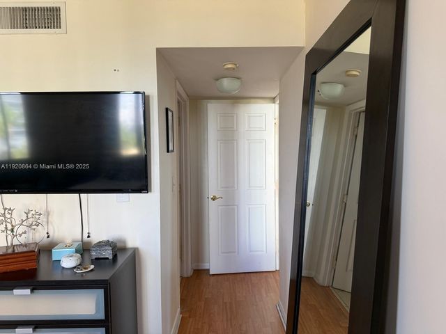 540 Brickell Key Dr 910, Miami, FL 33131