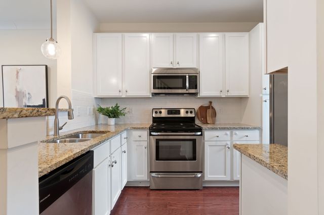 414 W Mill Dr, Nashville, TN 37209