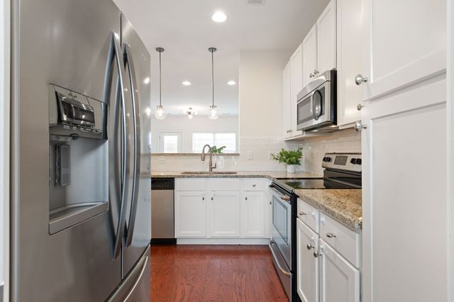 414 W Mill Dr, Nashville, TN 37209