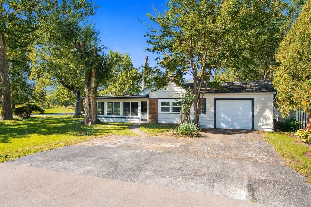 699 Saint Andrews Drive, Crete, IL 60417 — photo 2