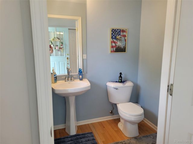 5100 Meadow Crest Circle, Grand Blanc Charter Township, MI 48442