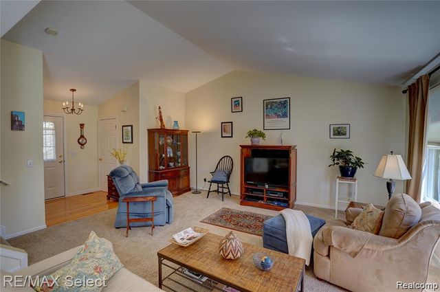5100 Meadow Crest Circle, Grand Blanc Charter Township, MI 48442