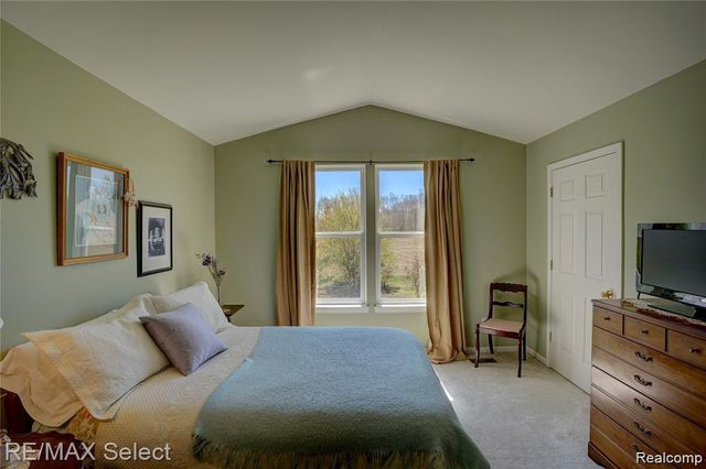 5100 Meadow Crest Circle, Grand Blanc Charter Township, MI 48442