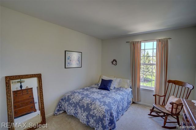5100 Meadow Crest Circle, Grand Blanc Charter Township, MI 48442