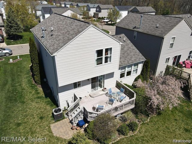 5100 Meadow Crest Circle, Grand Blanc Charter Township, MI 48442