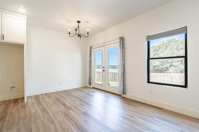 924 Arkansas River Drive, Granbury, TX 76048