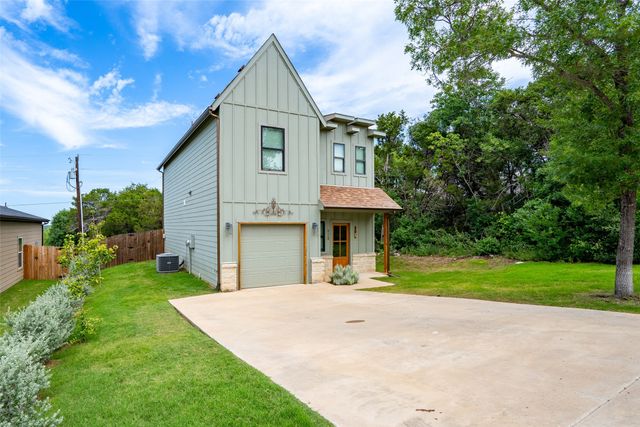 924 Arkansas River Drive, Granbury, TX 76048