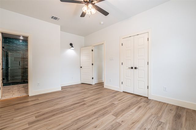 924 Arkansas River Drive, Granbury, TX 76048