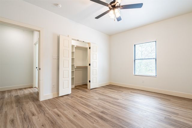 924 Arkansas River Drive, Granbury, TX 76048
