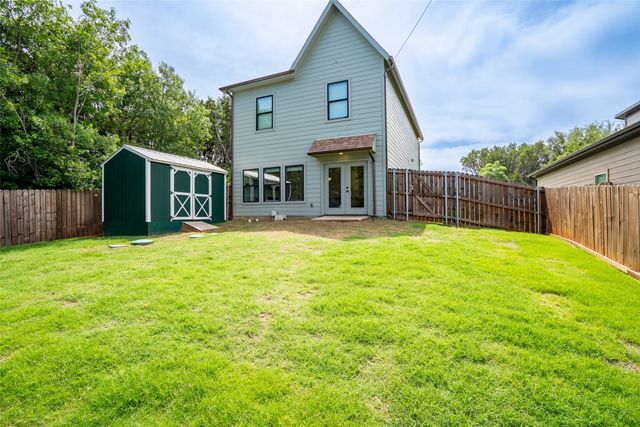 924 Arkansas River Drive, Granbury, TX 76048