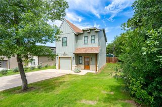 924 Arkansas River Drive, Granbury, TX 76048