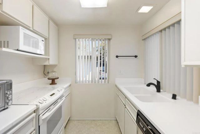 5350 Baltimore Drive 58, La Mesa, CA 91942