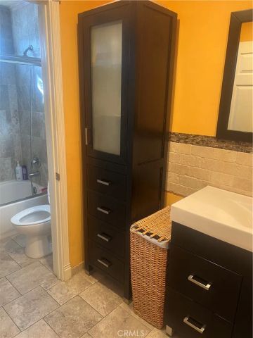 8505 Columbus Avenue 206, North Hills, CA 91343