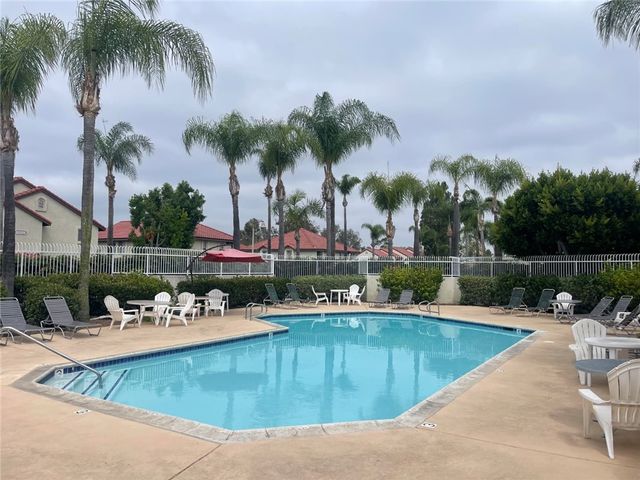 23395 La Crescenta, Mission Viejo, CA 92691