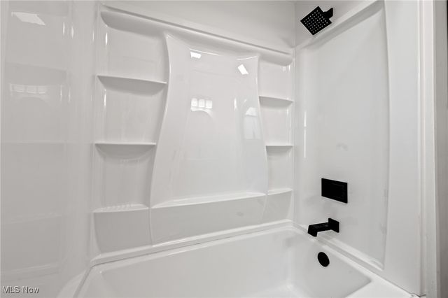 346 E 329th Street, Willowick, OH 44095