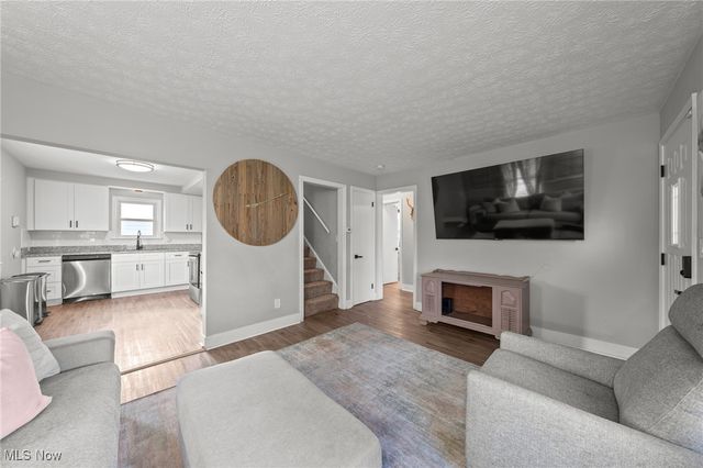 346 E 329th Street, Willowick, OH 44095