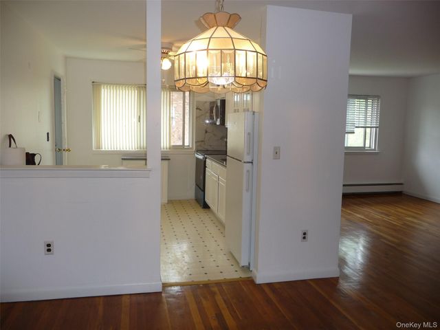810 Blooming Grove Turnpike 33, New Windsor, NY 12553