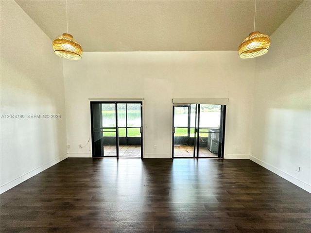 4245 S Pine Island Road, Davie, FL 33328