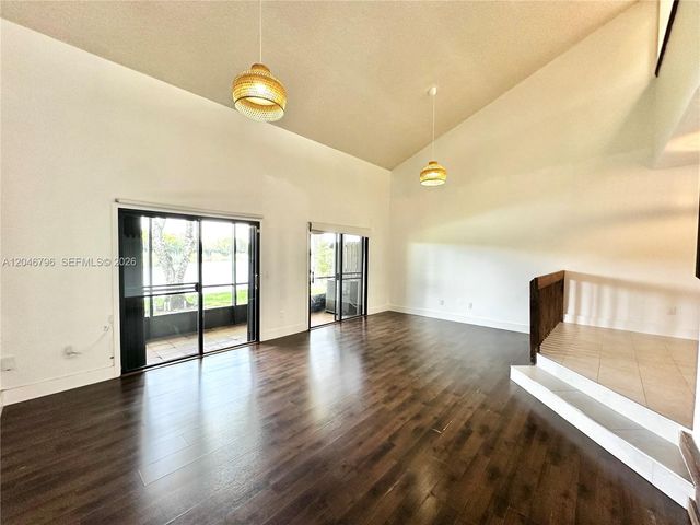 4245 S Pine Island Road, Davie, FL 33328