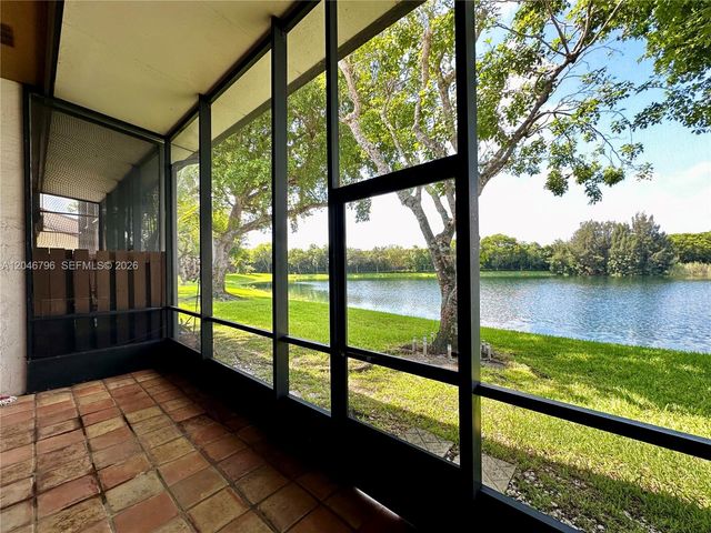 4245 S Pine Island Road, Davie, FL 33328
