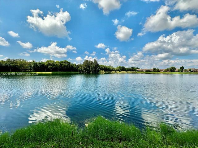 4245 S Pine Island Road, Davie, FL 33328