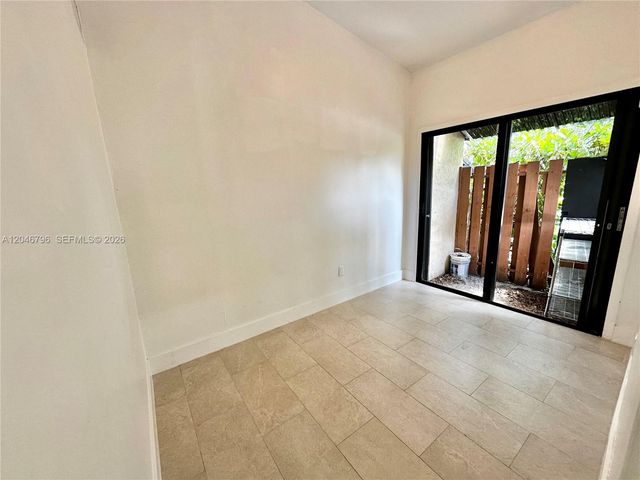 4245 S Pine Island Road, Davie, FL 33328