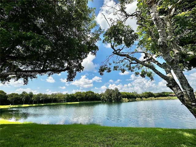 4245 S Pine Island Road, Davie, FL 33328