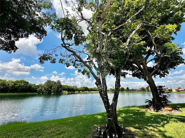 4245 S Pine Island Road, Davie, FL 33328
