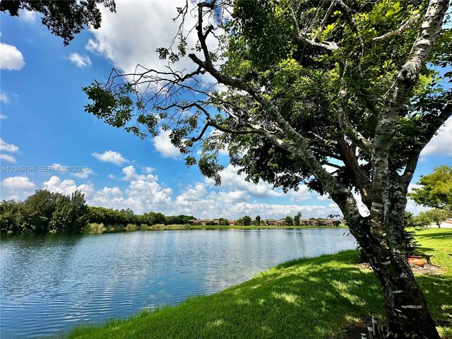 4245 S Pine Island Road, Davie, FL 33328