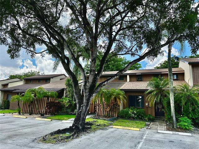 4245 S Pine Island Road, Davie, FL 33328