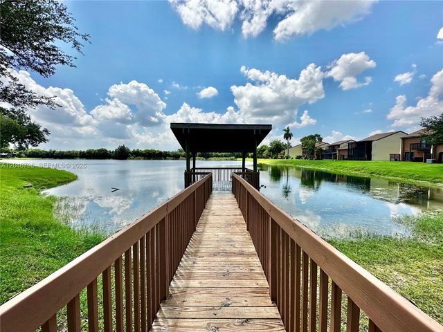4245 S Pine Island Road, Davie, FL 33328