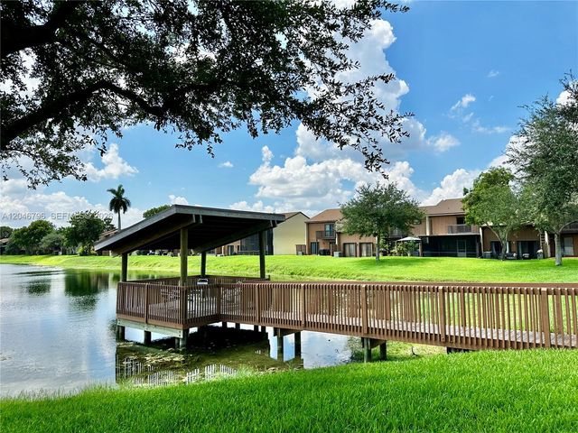 4245 S Pine Island Road, Davie, FL 33328