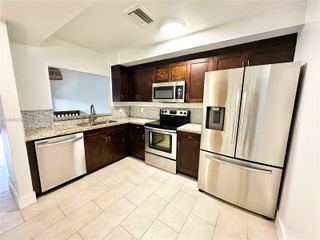 4245 S Pine Island Road, Davie, FL 33328