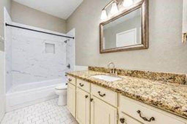 2400 N Braeswood Boulevard 313, Houston, TX 77030