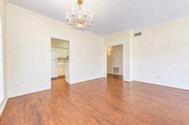 2400 N Braeswood Boulevard 313, Houston, TX 77030