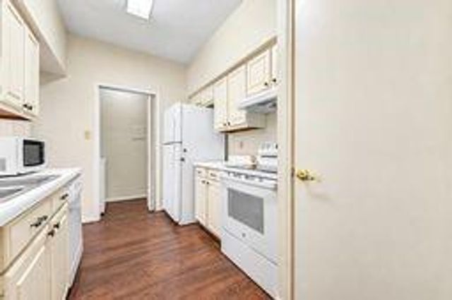 2400 N Braeswood Boulevard 313, Houston, TX 77030