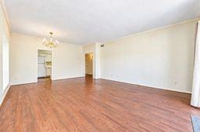 2400 N Braeswood Boulevard 313, Houston, TX 77030
