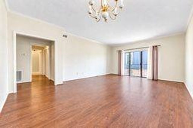 2400 N Braeswood Boulevard 313, Houston, TX 77030