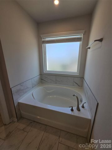 12121 Gambrell Drive, Charlotte, NC 28278