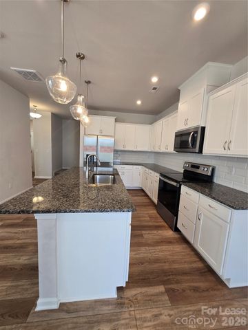 12121 Gambrell Drive, Charlotte, NC 28278