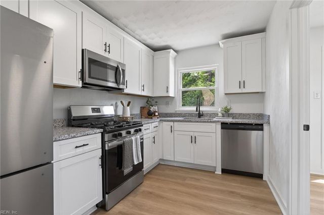 402 Orton ST, Portsmouth, VA 23701