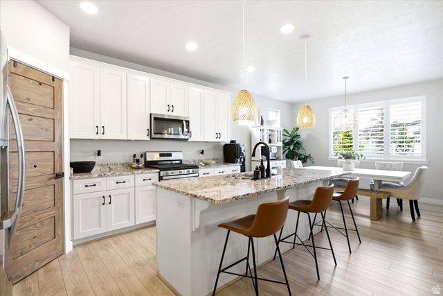 12212 S CROYDEN LN, Herriman, UT 84096