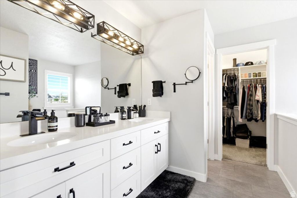 Image 18 of property listing at 12212 S CROYDEN LN, Herriman, UT 84096