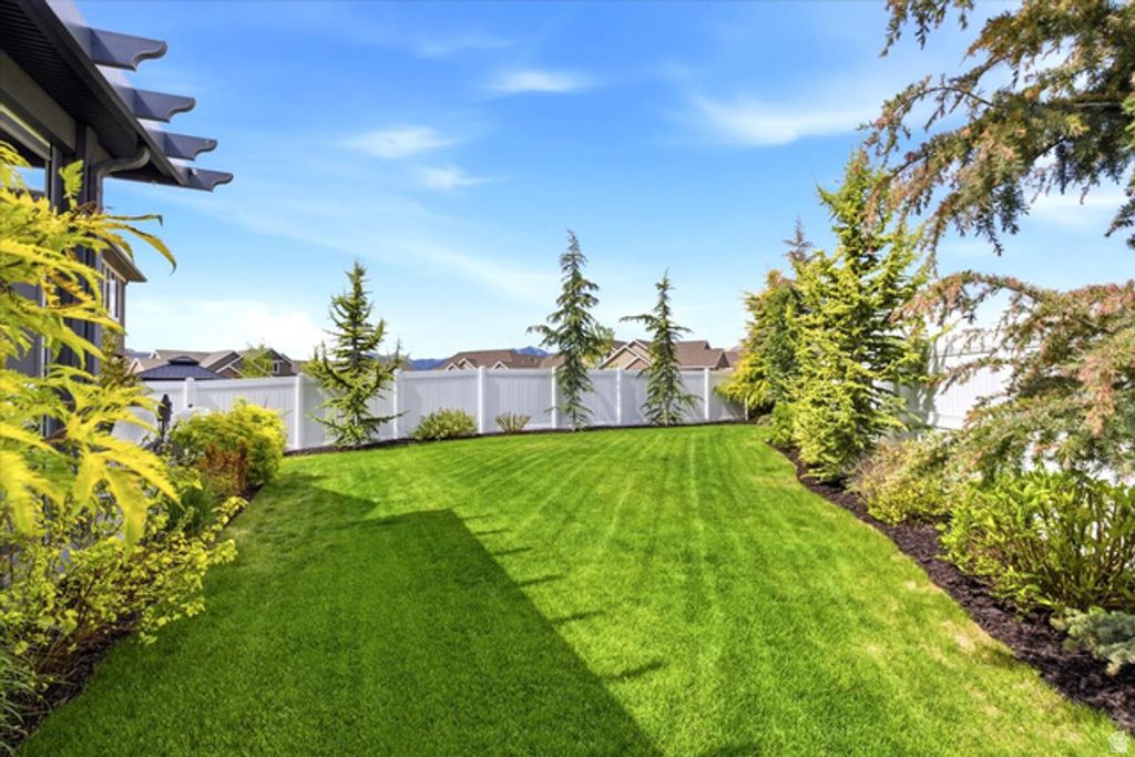 Image 29 of property listing at 12212 S CROYDEN LN, Herriman, UT 84096